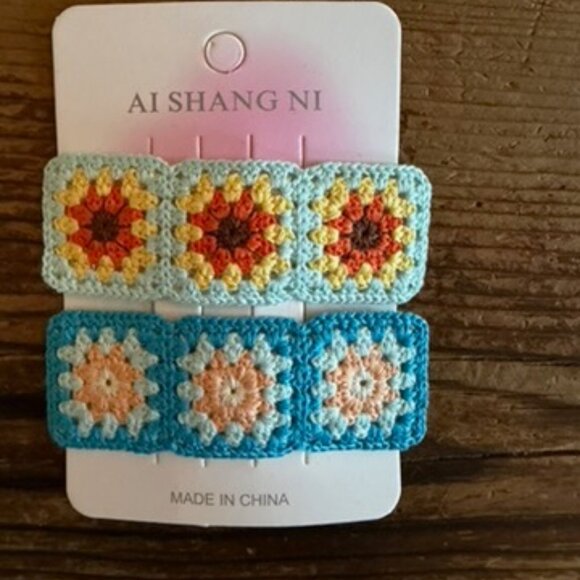 *NEW BOUTIQUE GRANNY SQUARE HAIR CLIPS* - Picture 6 of 7